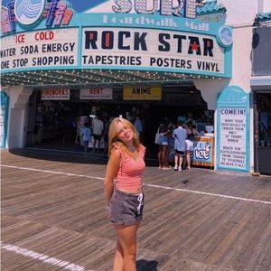 Meet your Posher, Lilly